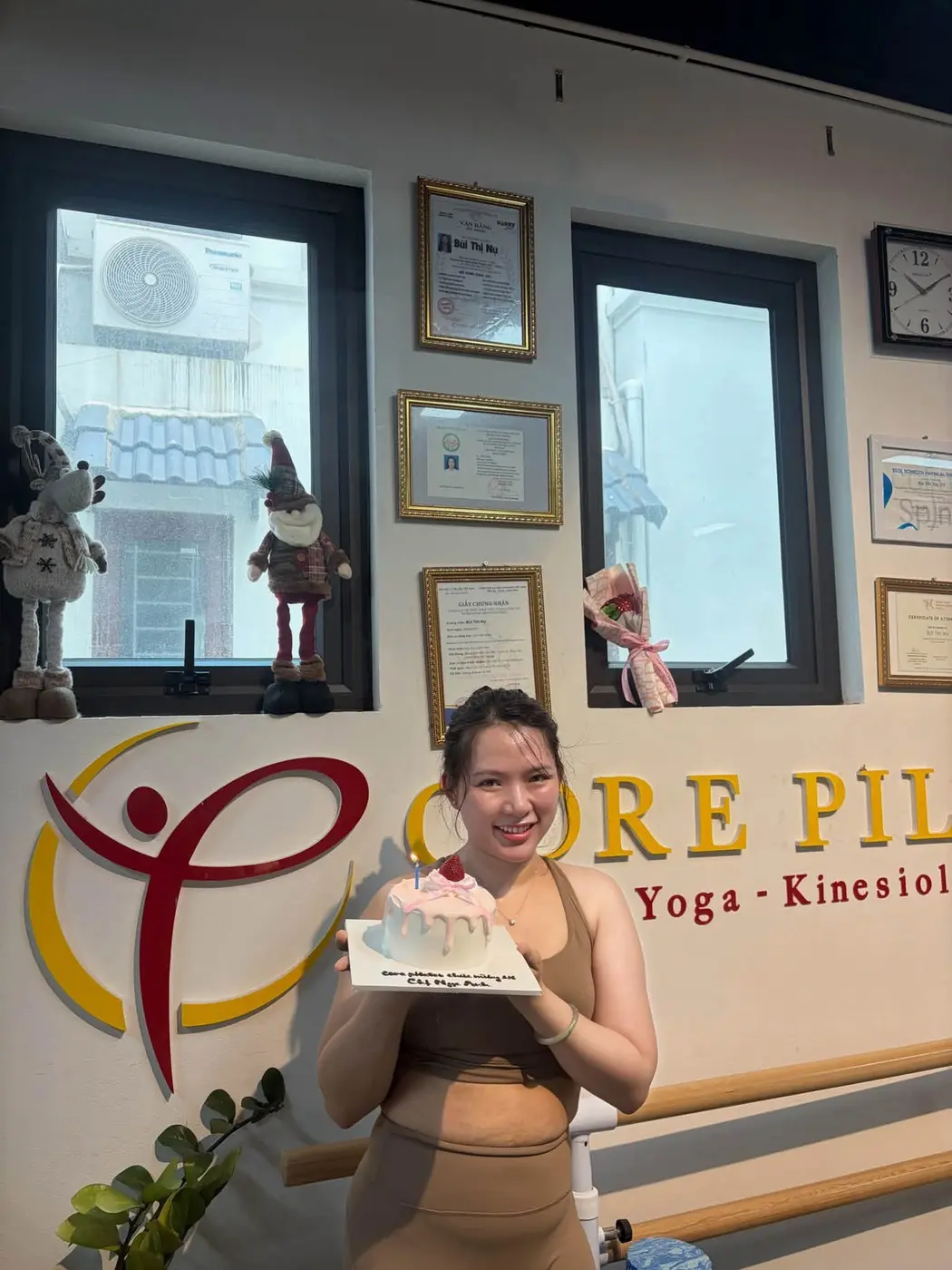 Hội viên tại Core Pilates trong một buổi sinh nhật